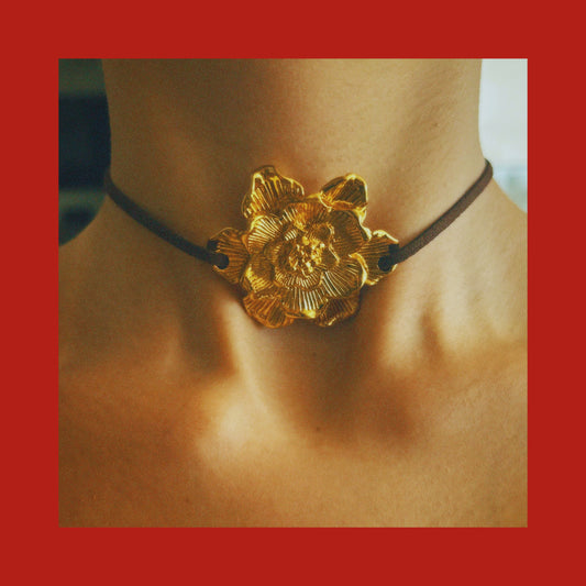 LOTUS GOLDEN — CHOKER